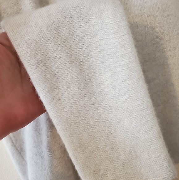 Club Monaco Cashmere Faux Wrap Top Size Medium - Picture 12 of 14